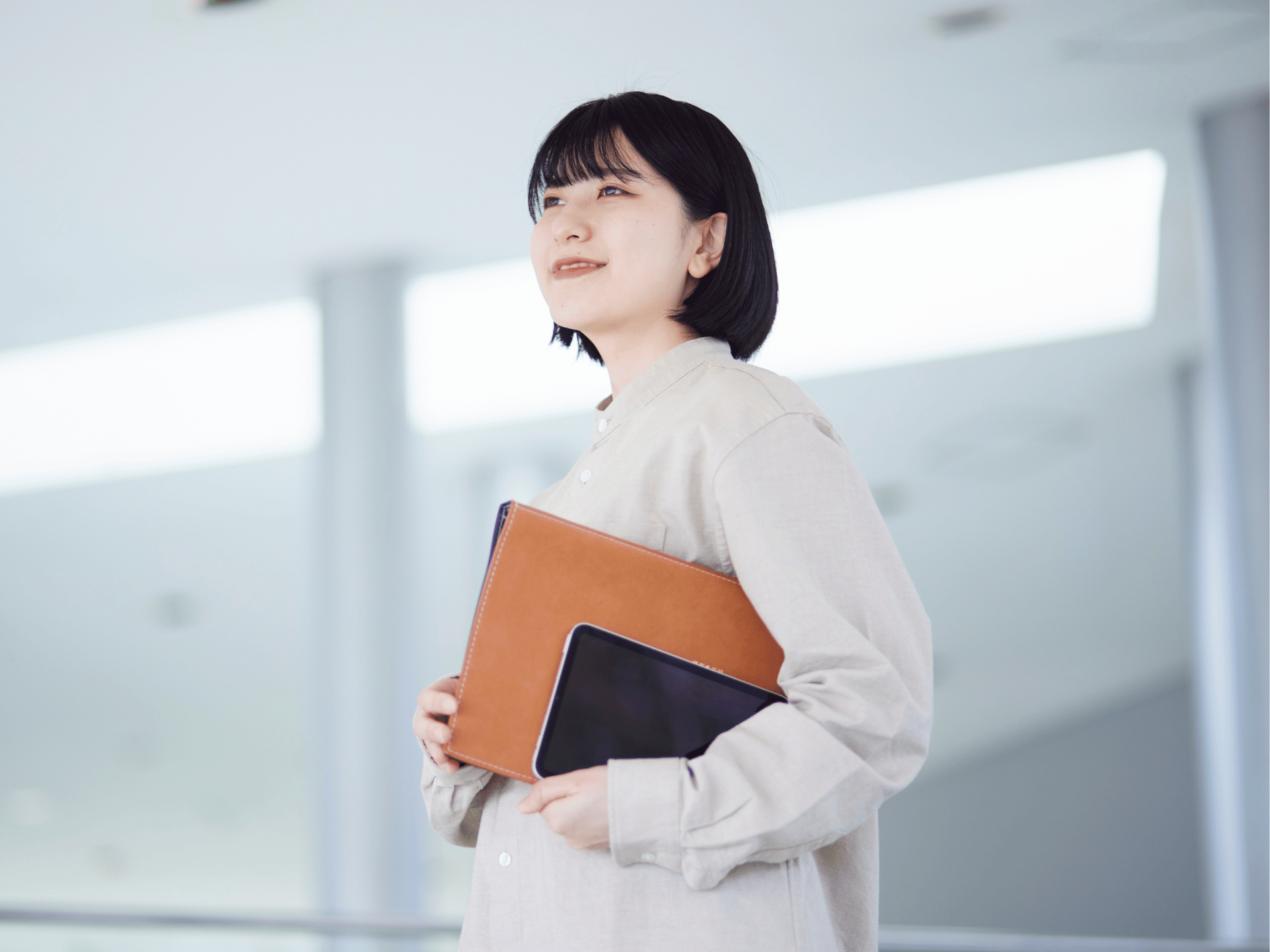 分析資料を確認するJunoスタッフ